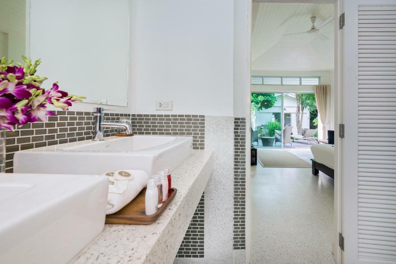 Ban Mok Talay Beachfront Villa Bangrak Kültér fotó