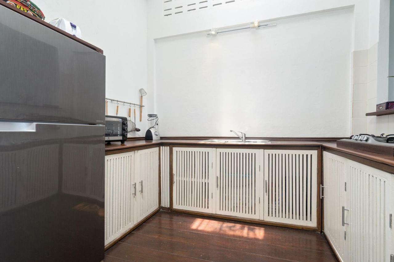 Ban Mok Talay Beachfront Villa Bangrak Kültér fotó
